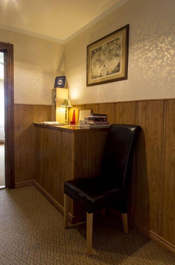 Vahe Guest House Poltsamaa Esterno foto