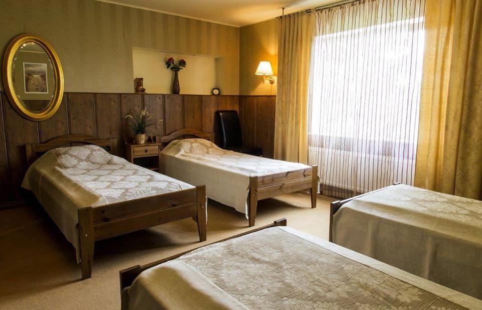 Vahe Guest House Poltsamaa Esterno foto